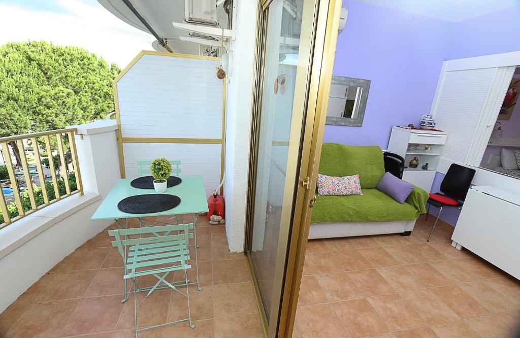 Kuchyňa alebo kuchynka v ubytovaní COSTA DAURADA APARTAMENTS - Internacional Luxe