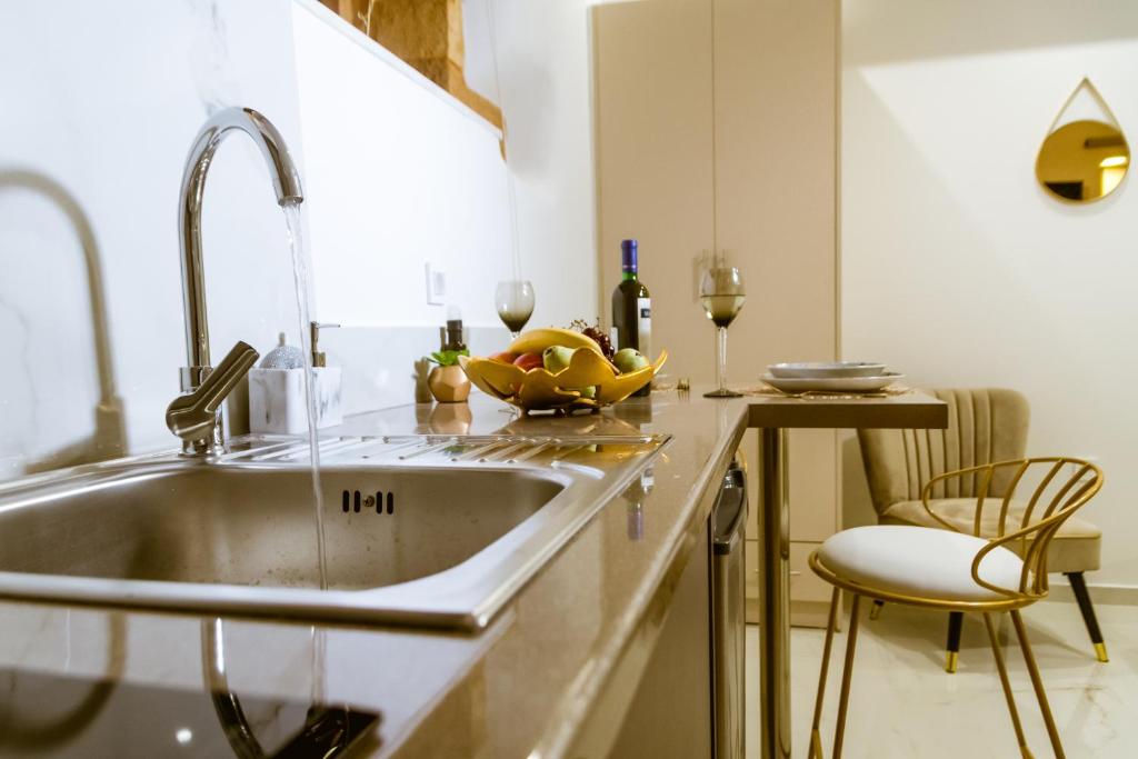 Konmari Boutique Suites - 14