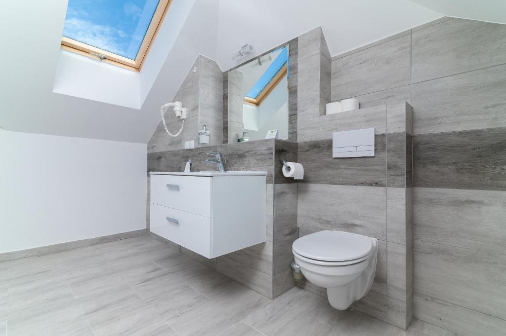 Villa Astra - Apartments & Restaurant - 6