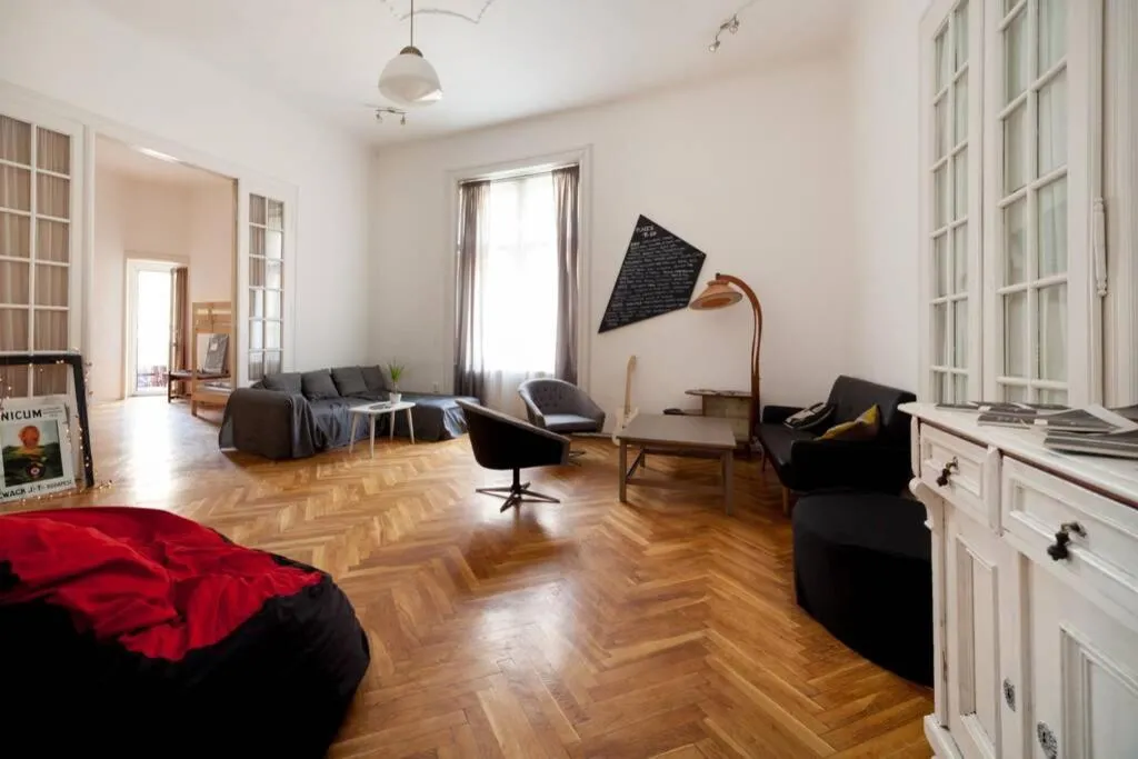 Large Central Apartment for Groups, Budapesta, Ungaria