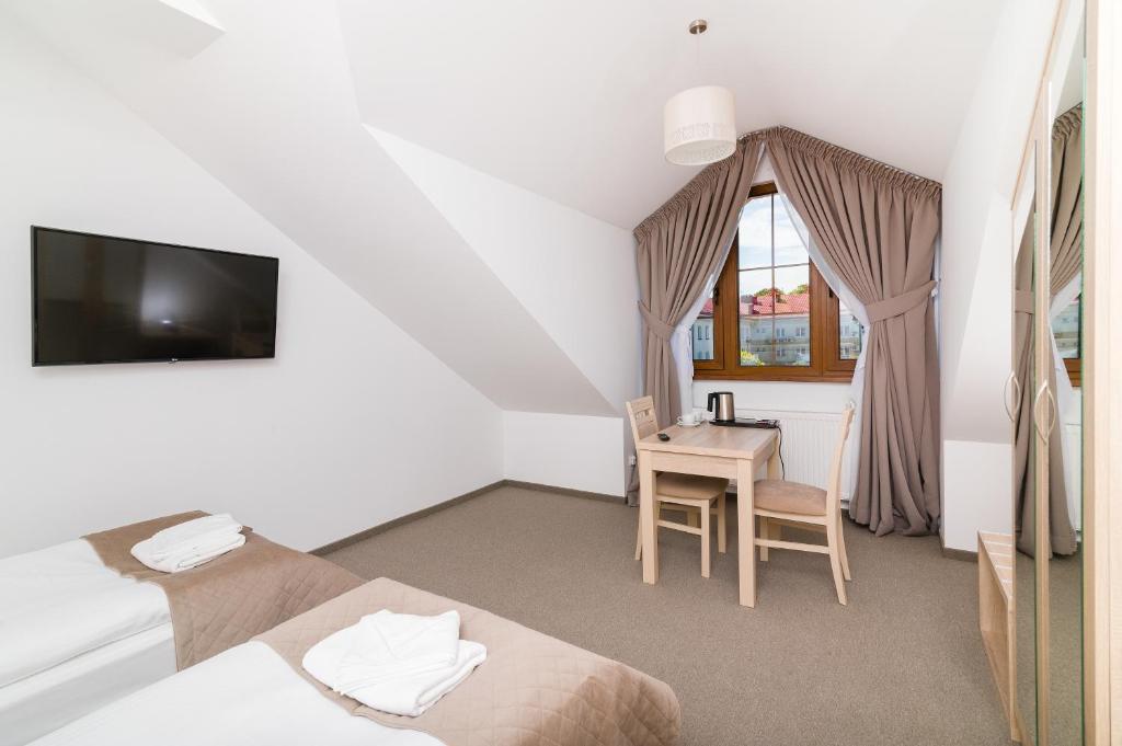 Villa Astra - Apartments & Restaurant - Double Room
