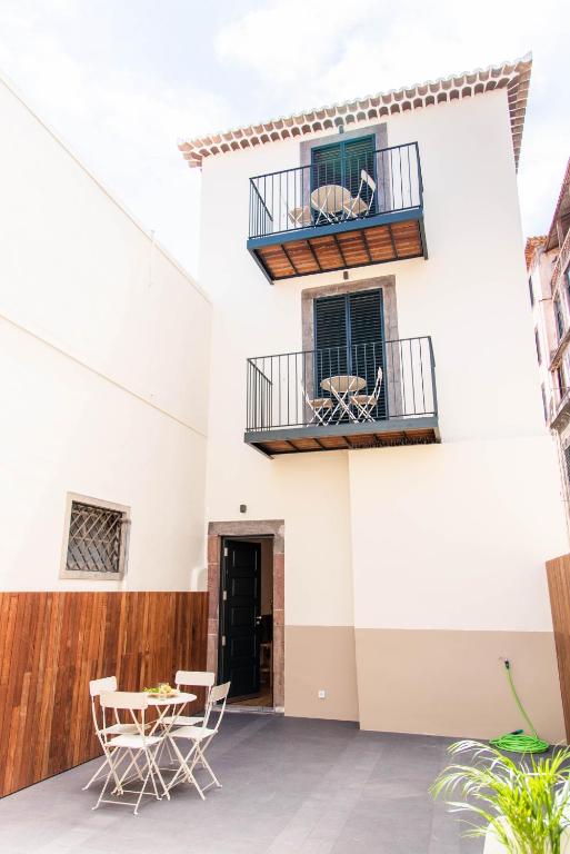 Apartamentos Ferreiros by Heart of Funchal - 19