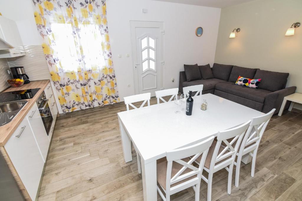 Kuchyňa alebo kuchynka v ubytovaní Nova Apartments
