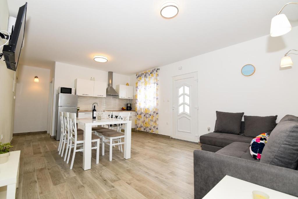 Kuchyňa alebo kuchynka v ubytovaní Nova Apartments