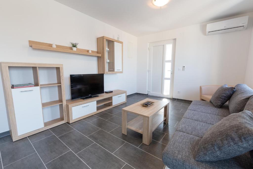 Apartments Luka - 13