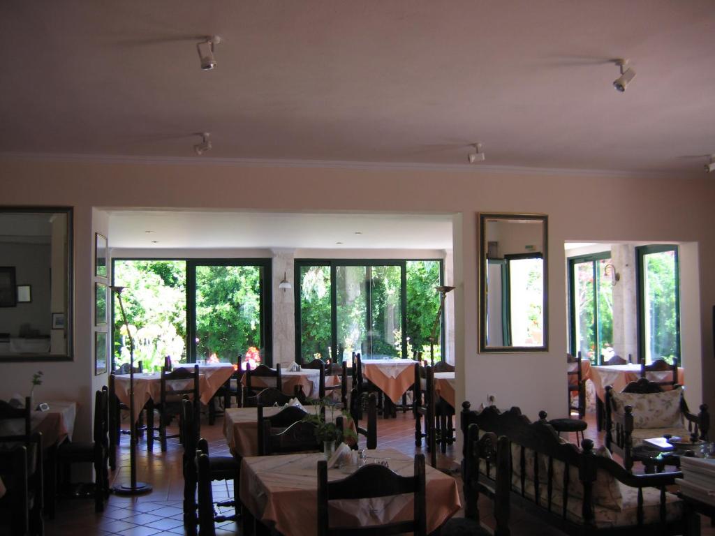 Restaurace v ubytování Tara Beach Hotel