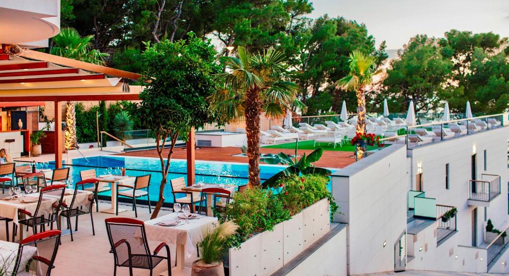 Bazén v ubytování Hotel Eden nebo v jeho okolí
