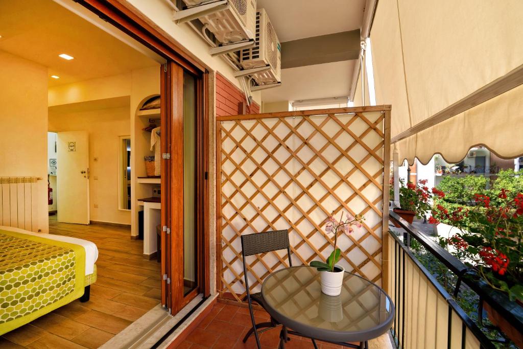 Kuchyňa alebo kuchynka v ubytovaní Sorrento Rooms