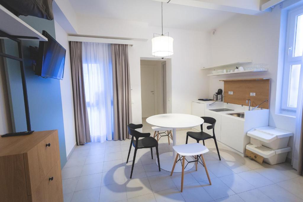 Kuchyňa alebo kuchynka v ubytovaní Via Siena 4 - Suites & Rooms