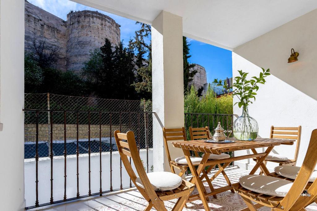 Balkón nebo terasa v ubytování Genteel Home Alhacaba
