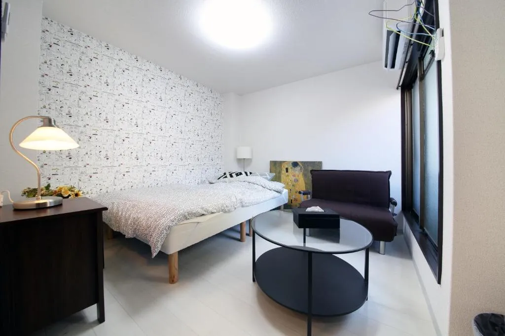 EX2 Fuse Apartment 1A, Osaka, Japonia