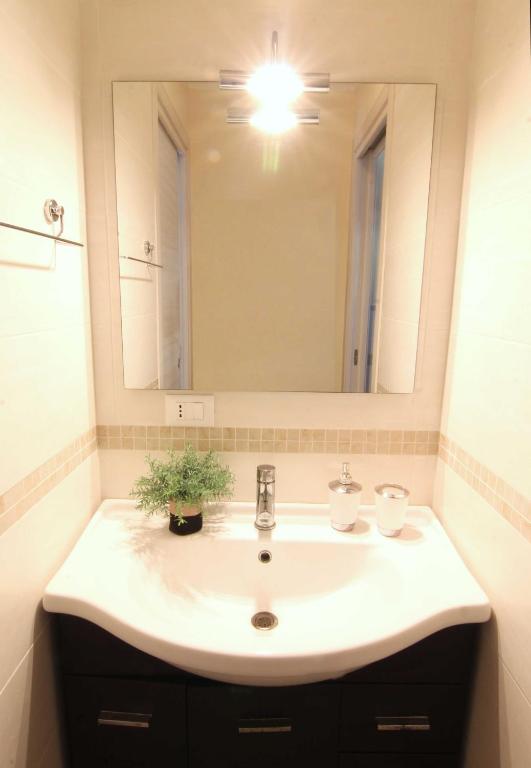 A bathroom at Casa al Teatro