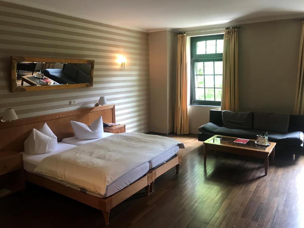 Burg Wegberg Hotel & Eventlocation - Suite
