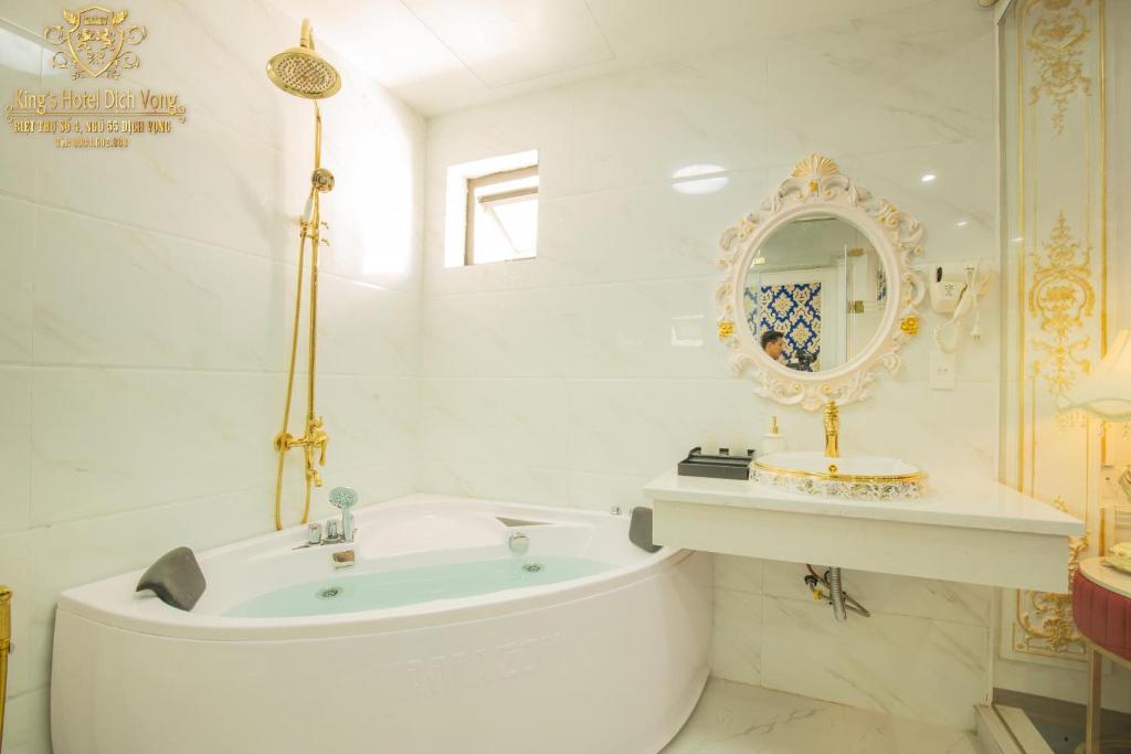 Koupelna v ubytování King's Hotel Dịch Vọng