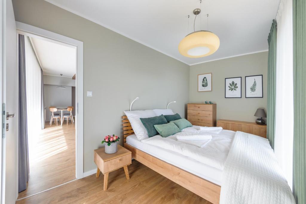 Apartamenty Sun & Snow Kołobrzeg Resorts z basenem - Apartment With Terrace