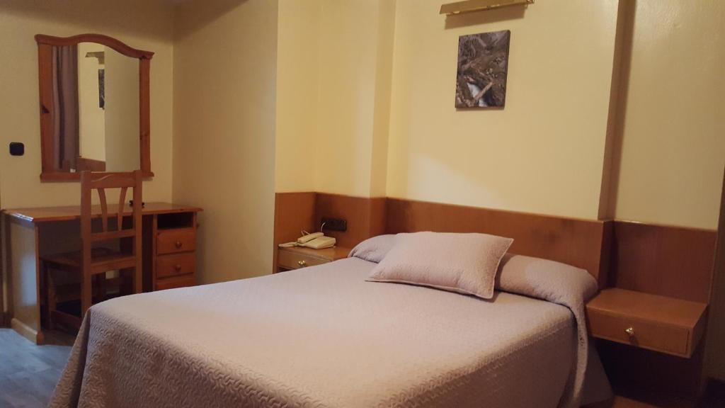 Hotel Naranjo De Bulnes - 