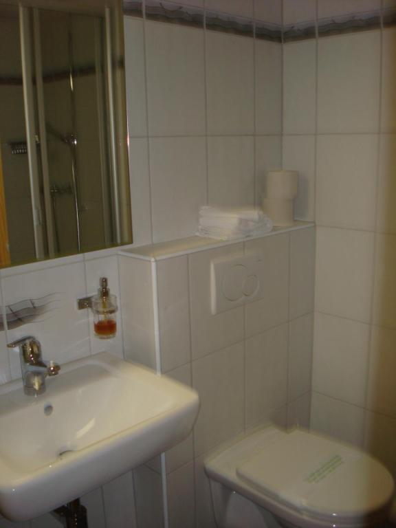 Koupelna v ubytování Hotel Gasthof Kreuz