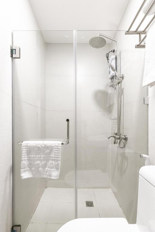 Koupelna v ubytování Artemis Place Makati Hotel