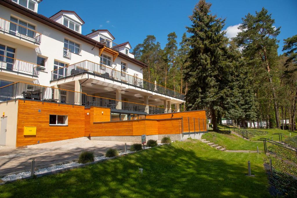 Budova, v ktorej sa dovolenkový park nachádza