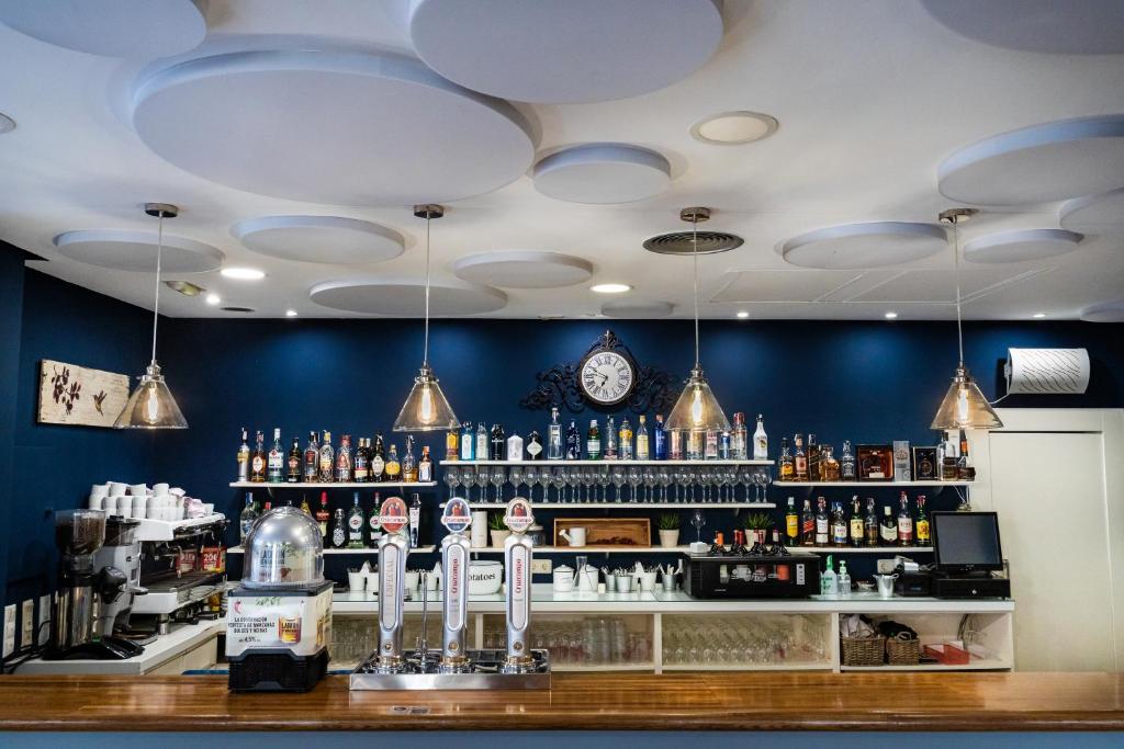 Hol lub bar w obiekcie Hotel Ciudad de Cazorla