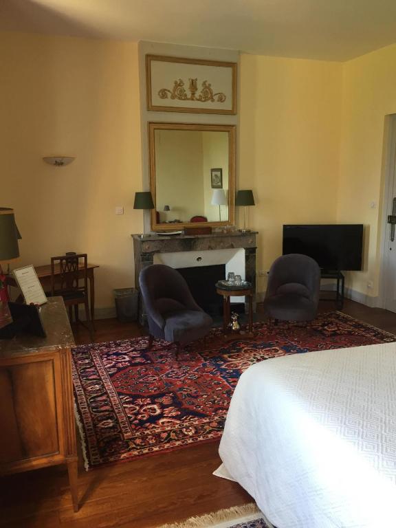 Château de Colombier - Deluxe Double Room