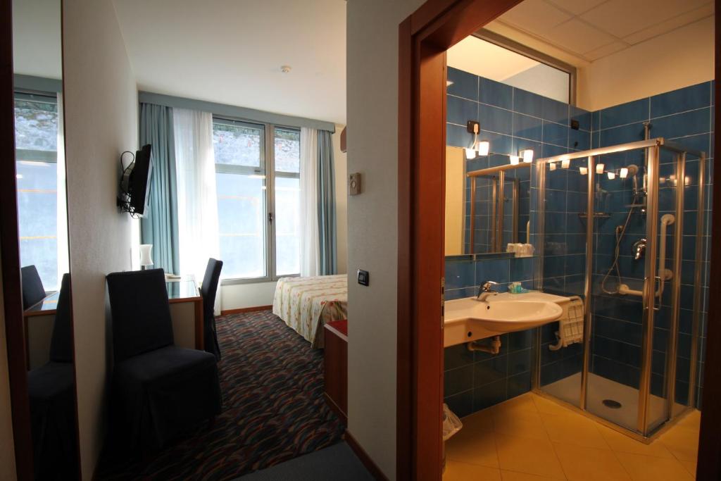 Kupaonica u objektu Hotel San Terenzo