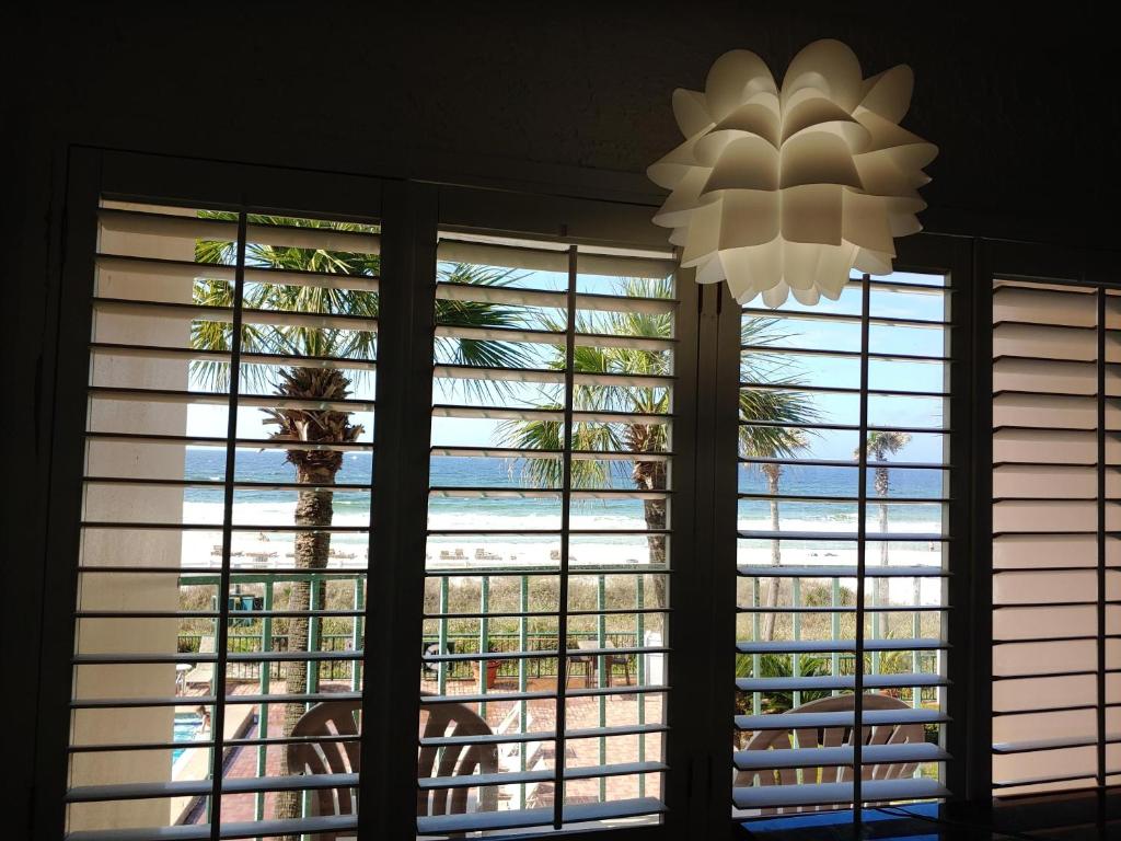 Casa Loma Panama City Beach - Beachfront photo