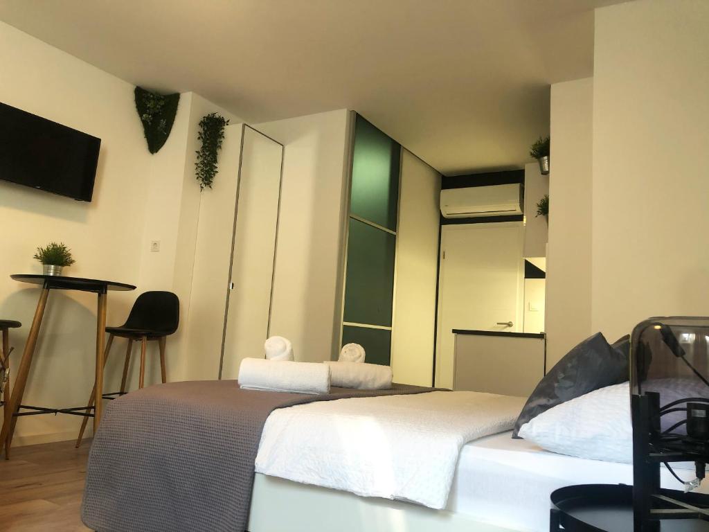 Apartment Zagreb Jacuzzi - 6