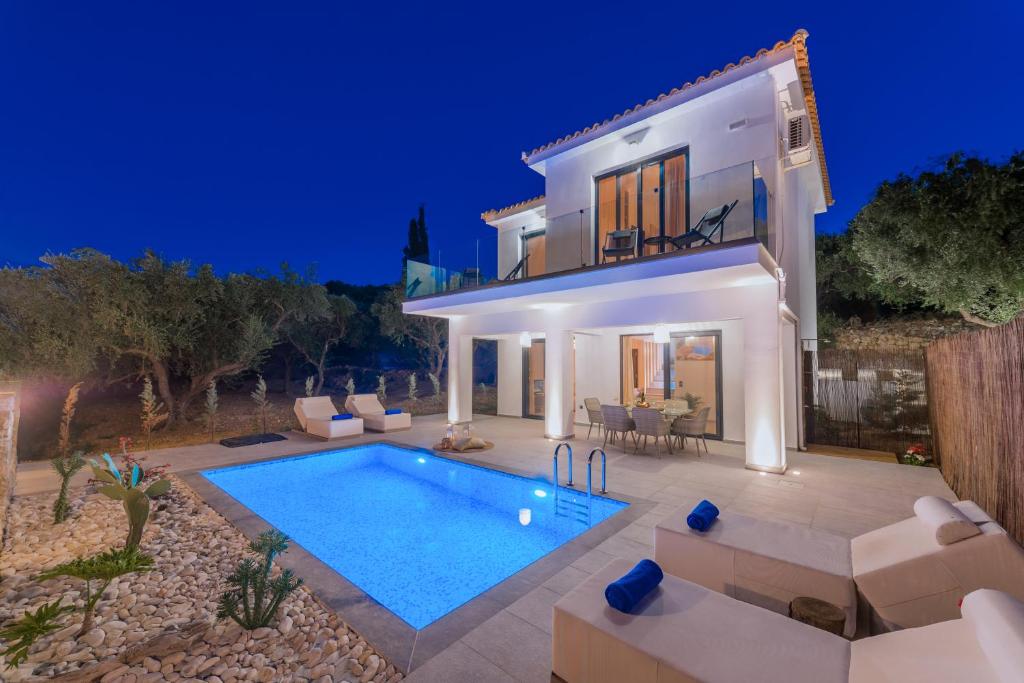 The swimming pool at or close to Queen of Zakynthos Luxury Villas