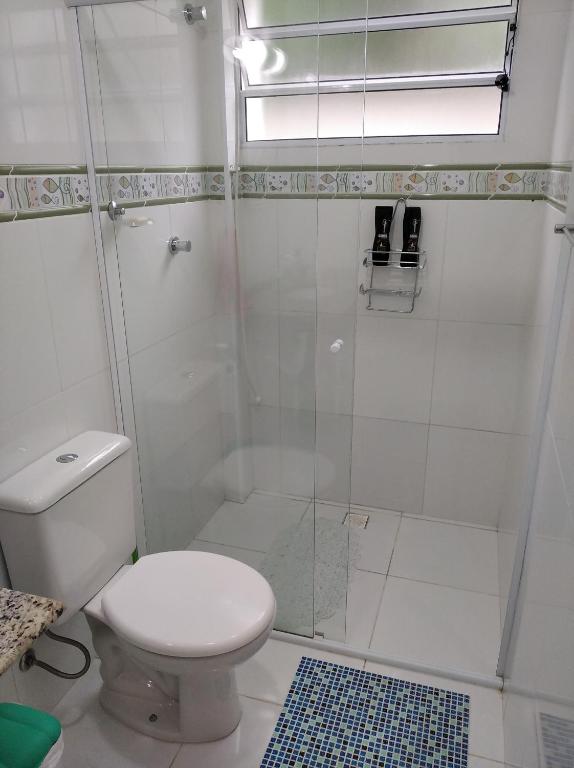  Apartamento em maranduba com ar condicionado