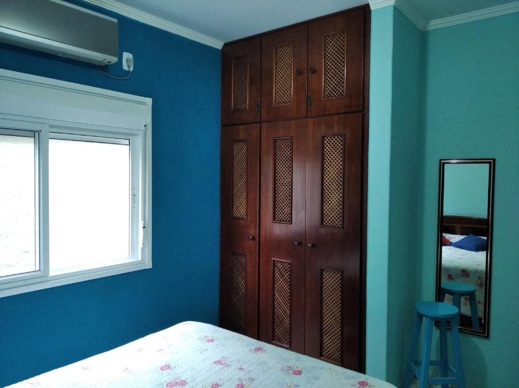  Apartamento em maranduba com ar condicionado