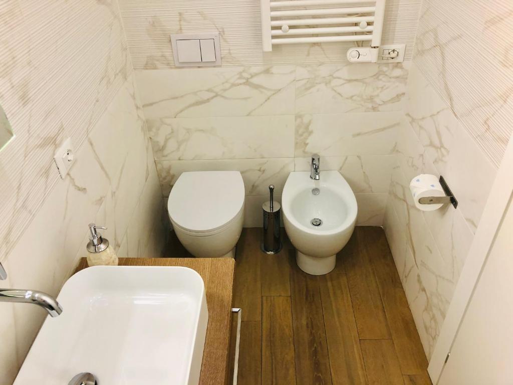 Kúpeľňa v ubytovaní KAMBAL LUXURY SUITES