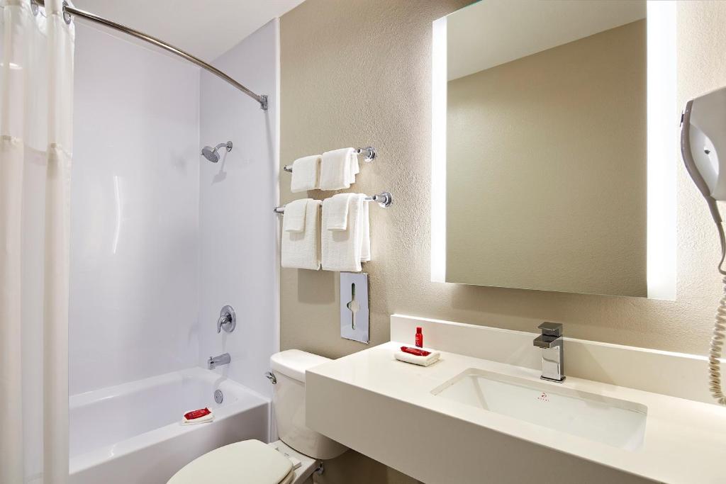 SureStay Hotel by Best Western San Diego Pacific Beach photo