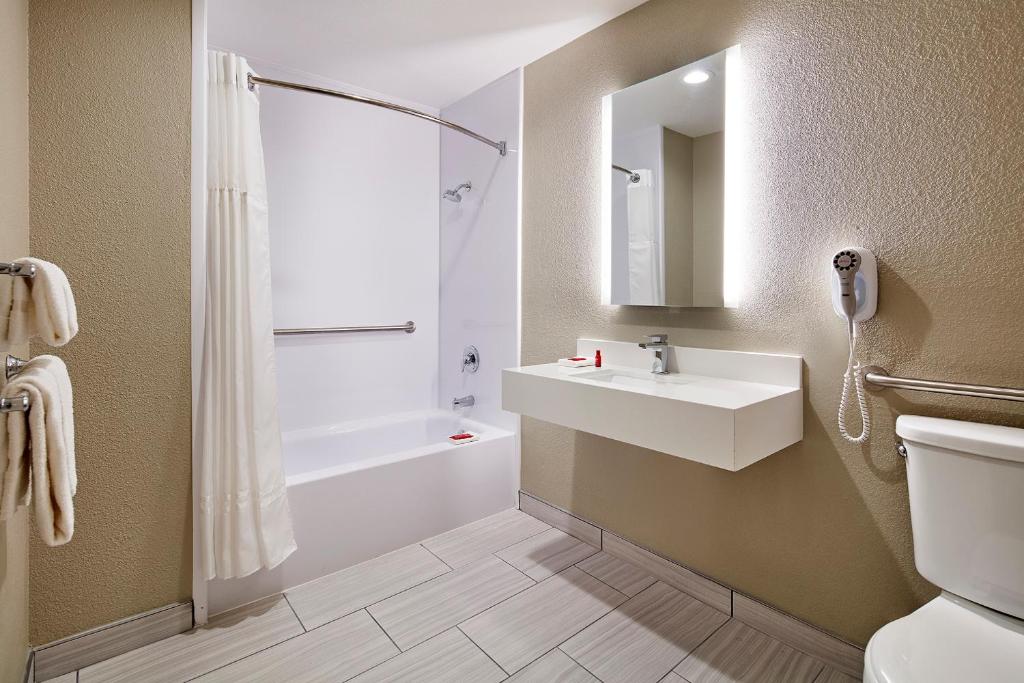 SureStay Hotel by Best Western San Diego Pacific Beach photo