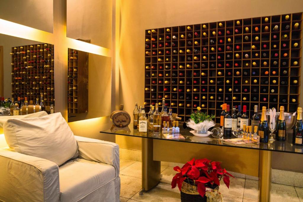 Bebidas em Best Western Suites Le Jardin Caldas Novas