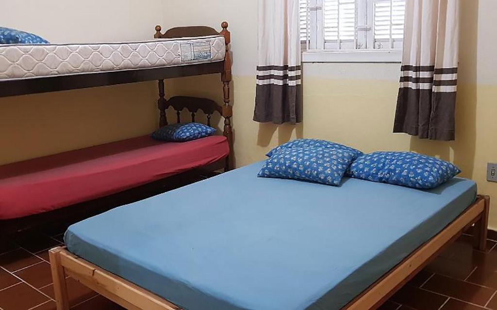  Casa confortável no Centro de Caraguatatuba