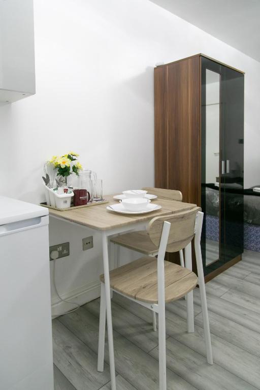 Cheetham Hills Apartments - One-Bedroom Apartment