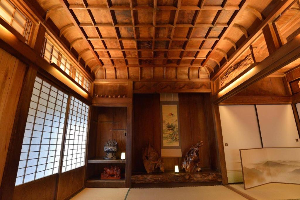 Fotografie z fotogalerie ubytování 屋久杉楼 七福 v destinaci Jakušima