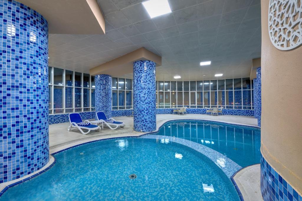 Bazén v ubytování Aryana Hotel nebo v jeho okolí