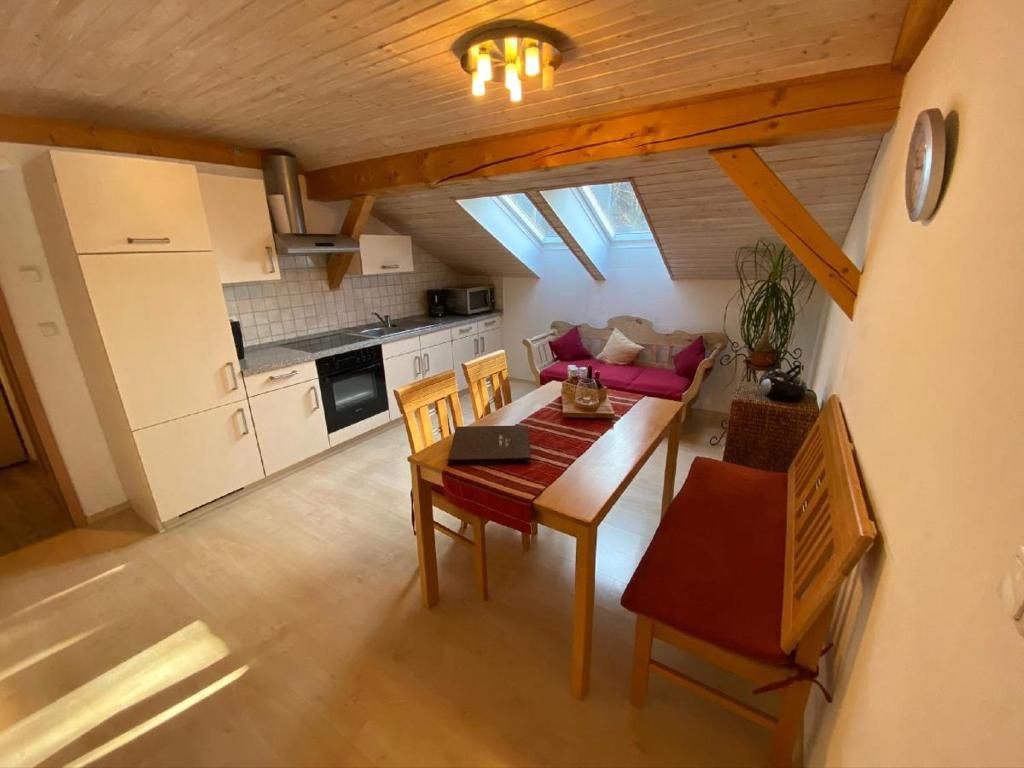 Kuchyň nebo kuchyňský kout v ubytování Ferienhäuser Geiersberg