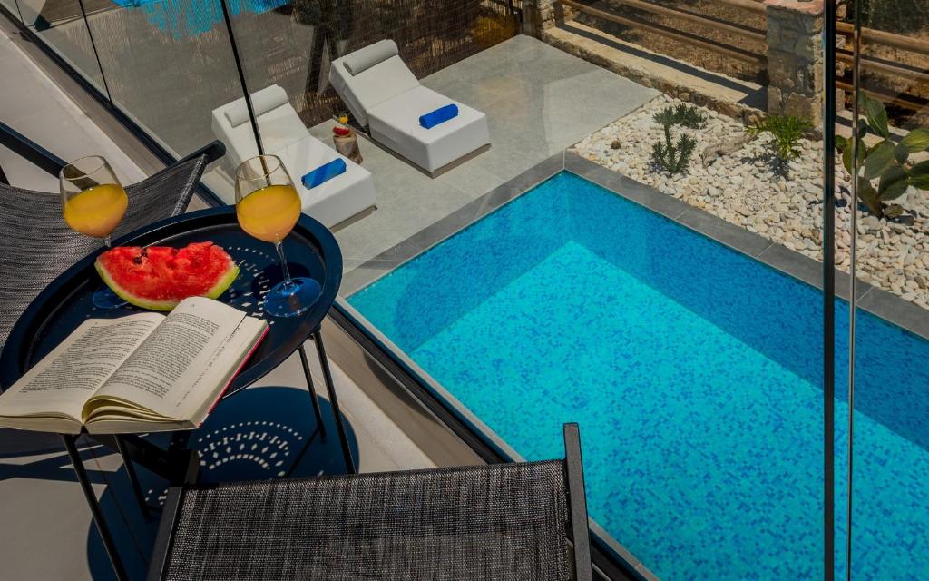 The swimming pool at or close to Queen of Zakynthos Luxury Villas