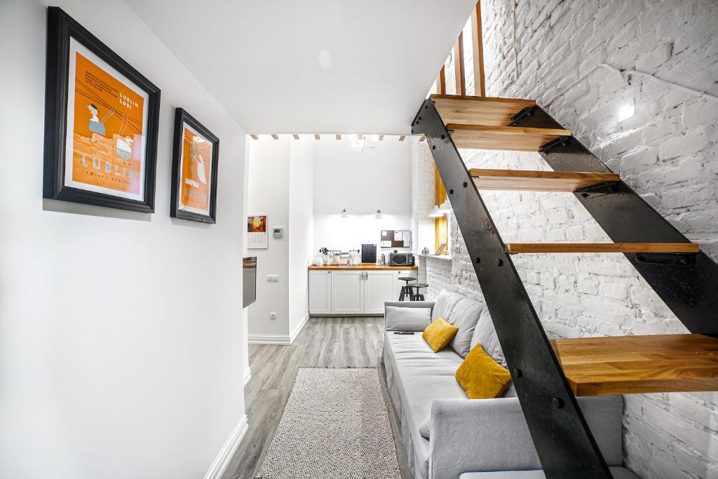 KK 39 Old Town Free Parking - 1