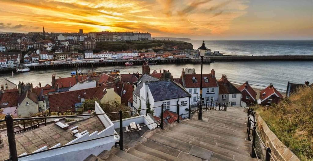 cottages-whitby
