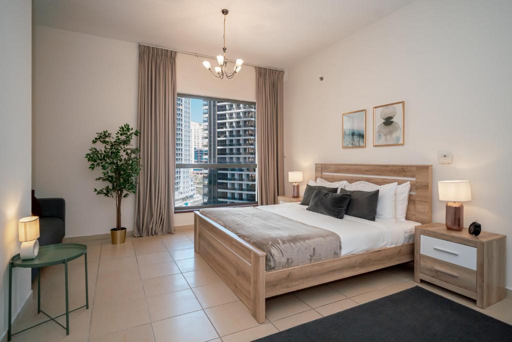 Shams 2 - HiGuests, Dubai – Updated 2022 Prices