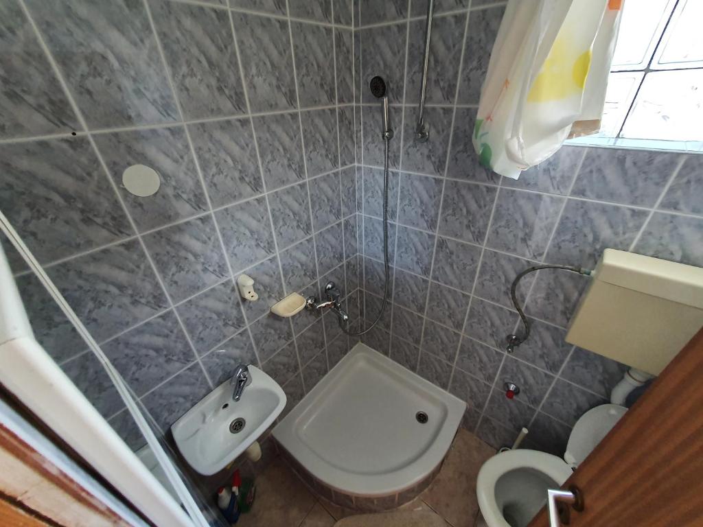 Łazienka w obiekcie Apartman Lu