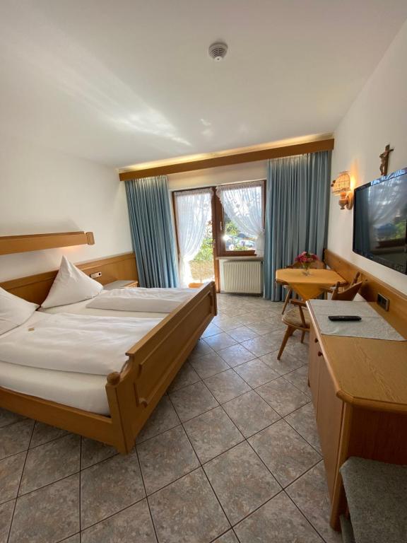 Postel nebo postele na pokoji v ubytování Hotel Haus Seehang