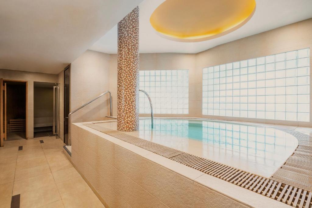 Hồ bơi trong/gần JEN Singapore Tanglin by Shangri-La