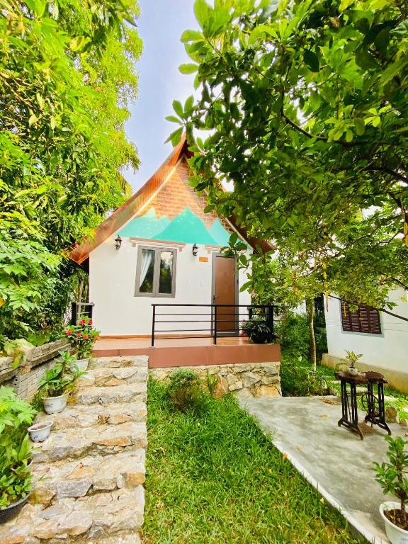 Tropical Valley Homestay - Villas - 10