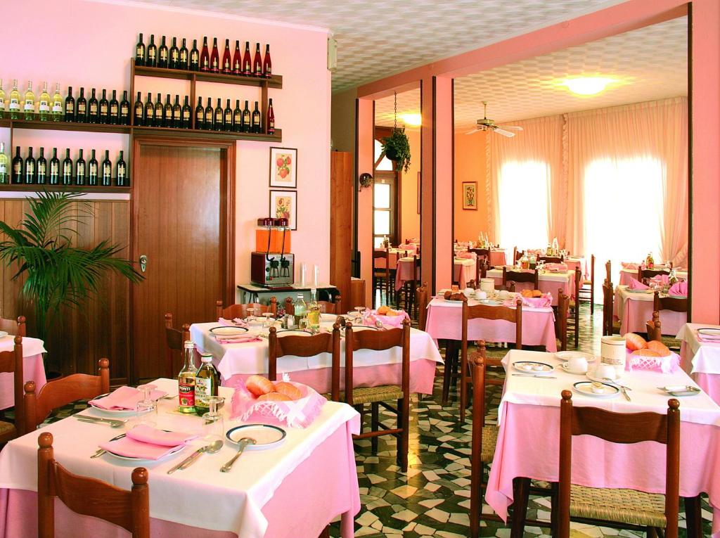 Restaurace v ubytování Hotel Edera