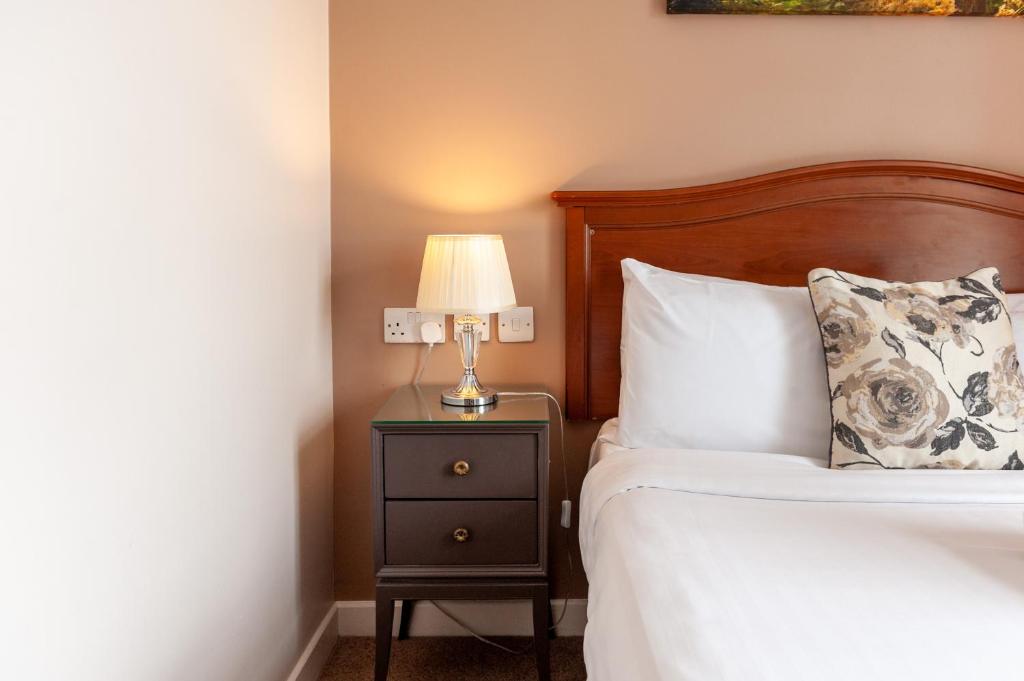 Thirteen On The Green - Eyre Square - Resim 36